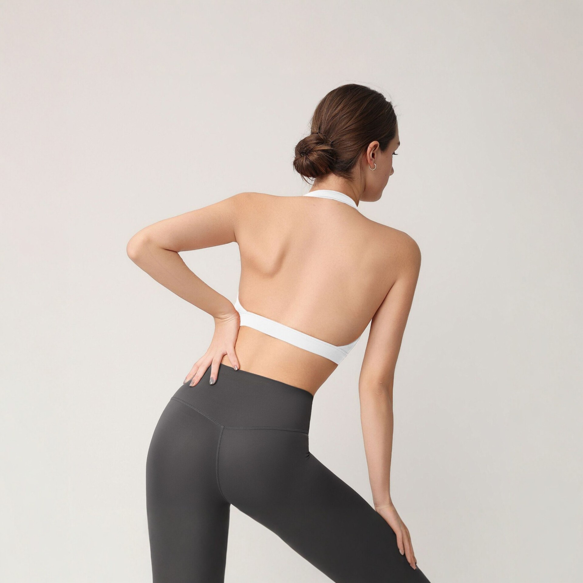 女性用ホルターネックスポーツブラ、固定パッド付き、耐衝撃＆プ - Push Up Bra Padded のレビューと価格